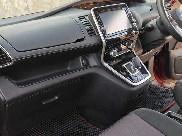 2018 Nissan Serena V (C27), пурпурный, 2100000 рублей - вид 9