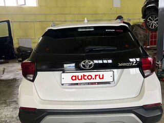 2021 Toyota Yaris L XP150 Рестайлинг, белый, 1150000 рублей, вид 3