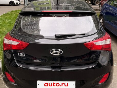 2013 Hyundai i30 II, чёрный, 900000 рублей, вид 3