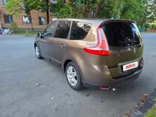 2014 Renault Scenic Grand III Рестайлинг 2, коричневый, 1100000 рублей, вид 4