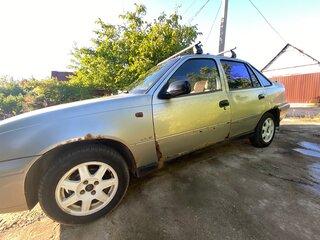 2004 Daewoo Nexia I, серебристый, 70000 рублей, вид 4