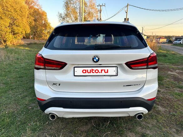 2020 BMW X1 Long 20Li sDrive II (F48) Рестайлинг, белый, 2890000 рублей - вид 5