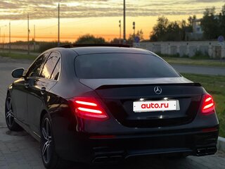 2017 Mercedes-Benz E-Класс 200 V (W213, S213, C238), чёрный, 2500000 рублей, вид 2