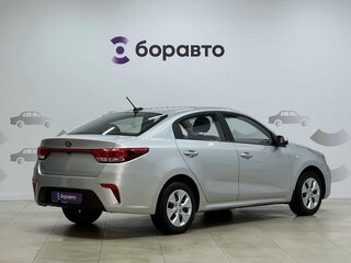 2019 Kia Rio IV, чёрный, 1350000 рублей, вид 4