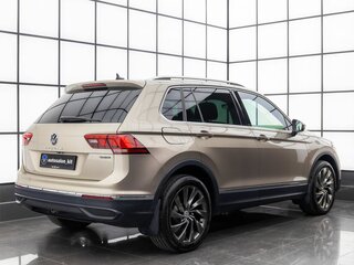 2021 Volkswagen Tiguan II Рестайлинг, коричневый, 2799000 рублей, вид 3
