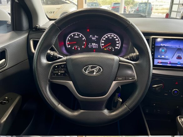 2017 Hyundai Solaris II, белый, 1019900 рублей - вид 13