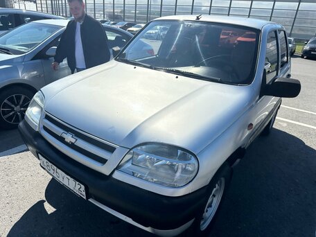 Chevrolet Niva I