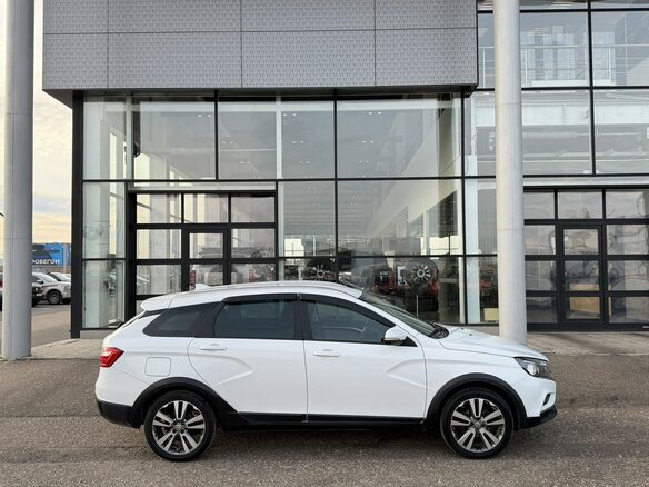 2018 Lada (ВАЗ) Vesta SW Cross I, белый, 955000 рублей - вид 6