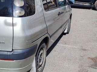 2000 Toyota Raum I, серый, 400000 рублей, вид 2