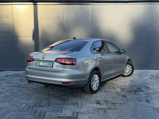 2017 Volkswagen Jetta VI Рестайлинг, серый, 1450000 рублей, вид 2