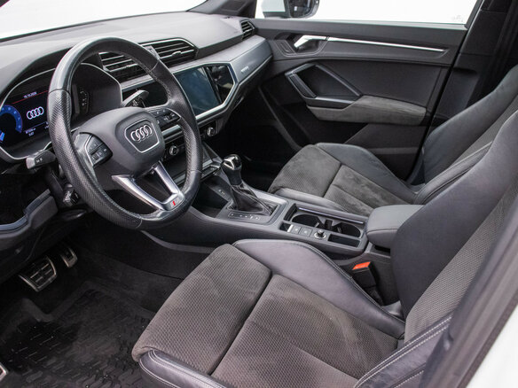2021 Audi Q3 40 TFSI II (F3), белый, 3565000 рублей - вид 9