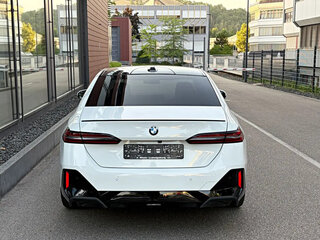 2026 BMW 5 серии 520d xDrive VIII (G60/G61/G68), белый, 8970000 рублей, вид 4