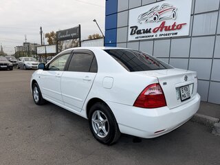 2004 Toyota Corolla IX (E120, E130) Рестайлинг, белый, 575000 рублей, вид 3