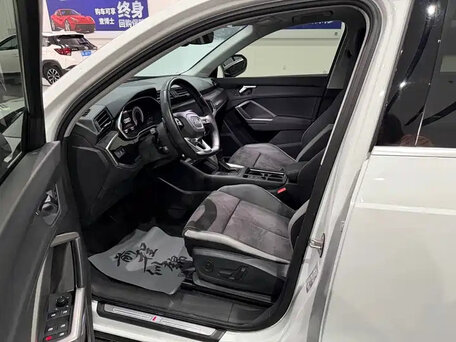 2023 Audi Q3 35 TFSI II (F3), белый, 2490000 рублей, вид 4