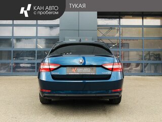 2019 Skoda Superb III, синий, 1498515 рублей, вид 4