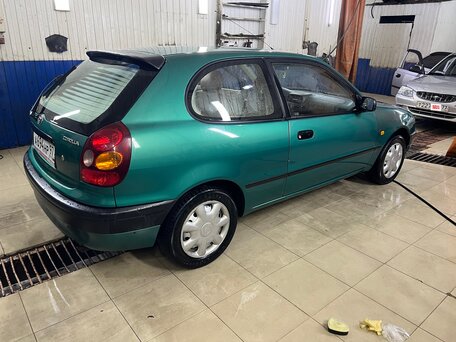 1997 Toyota Corolla VIII (E110), зелёный, 500000 рублей, вид 2