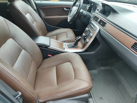 2016 Volvo XC70 II Рестайлинг, чёрный - вид 8