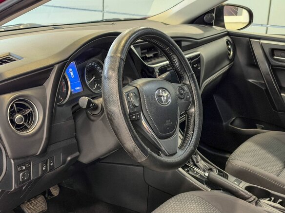 2017 Toyota Corolla XI (E160, E170, E180) Рестайлинг 1, красный, 1615000 рублей - вид 6