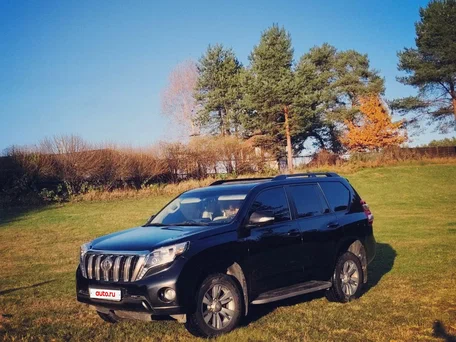 2015 Toyota Land Cruiser Prado 150 Series Рестайлинг 1, чёрный, 3550000 рублей, вид 1