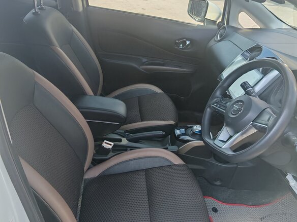 2019 Nissan Note e-Power II Рестайлинг, белый, 1200000 рублей - вид 7