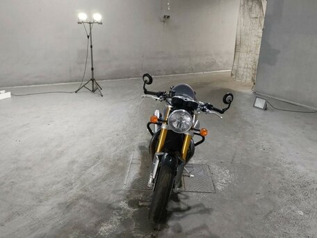2023 Triumph Thruxton, зелёный, 1777000 рублей, вид 3
