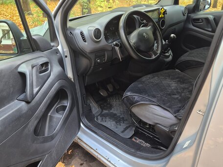 2013 Peugeot Partner, серебристый, 700000 рублей, вид 5