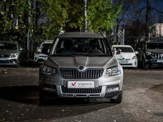 2017 Skoda Yeti I Рестайлинг, коричневый, 1355000 рублей, вид 3
