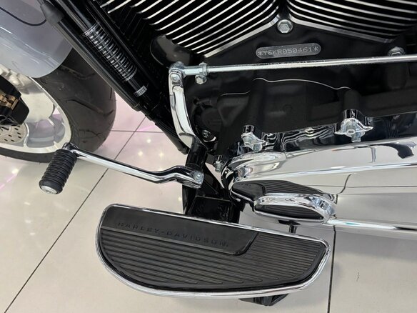 2024 Harley-Davidson Fat Boy, серый, 2550000 рублей - вид 24