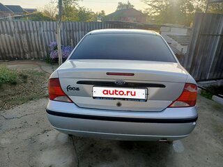 2003 Ford Focus I Рестайлинг, серебристый, 270000 рублей, вид 4