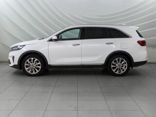 2018 Kia Sorento 8-speed III Prime Рестайлинг, белый, 2728000 рублей, вид 4