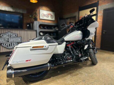2024 Harley-Davidson CVO Road Glide ST, белый, 4900000 рублей, вид 5