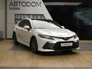 2023 Toyota Camry VIII (XV70) Рестайлинг, белый, 3200000 рублей, вид 3