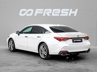 2022 Toyota Avalon V Рестайлинг, белый, 3379000 рублей, вид 2