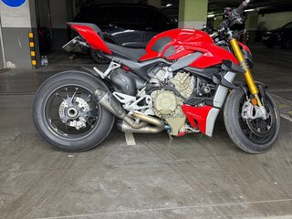 2021 Ducati Streetfighter V4, красный, 2000000 рублей, вид 1
