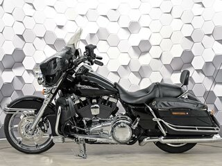 2011 Harley-Davidson Street Glide, чёрный, 1147000 рублей, вид 4