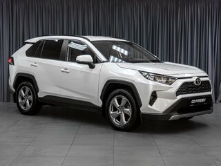 2021 Toyota RAV4 V (XA50), белый, 3439000 рублей, вид 1