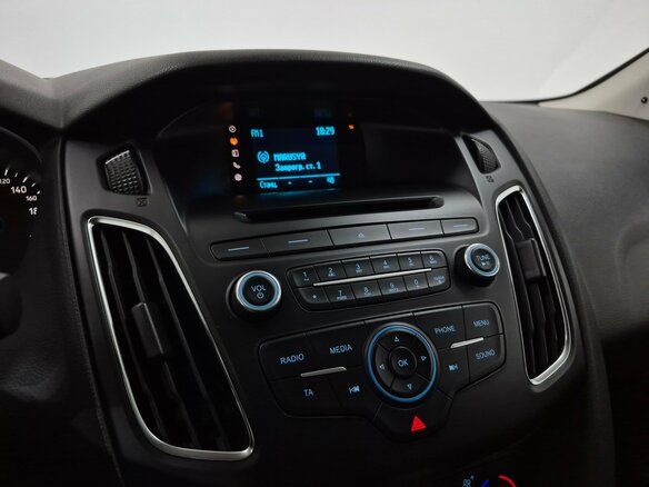 2017 Ford Focus III Рестайлинг, серебристый, 1290000 рублей - вид 16