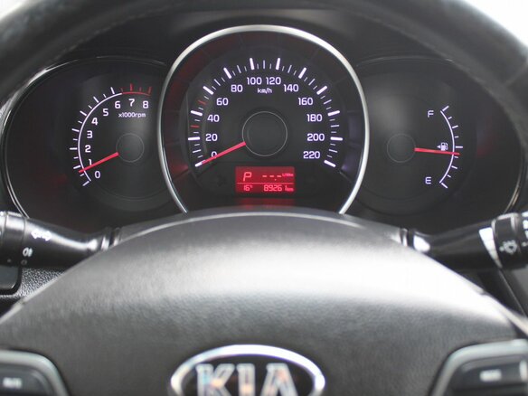 2017 Kia Rio III Рестайлинг, серебристый, 1199000 рублей - вид 10