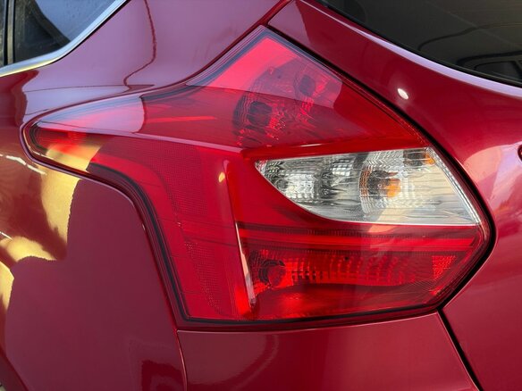 2012 Ford Focus III, красный, 829000 рублей - вид 9