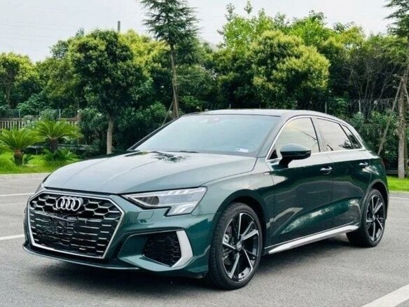 2022 Audi A3 Sportback 35 TFSI IV (8Y), зелёный, 1980000 рублей