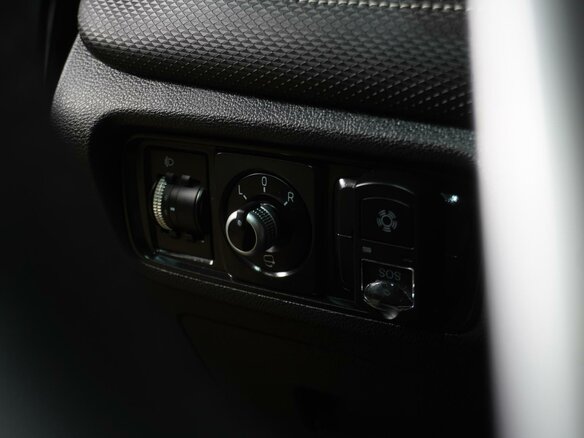2023 JAC J7 I, чёрный, 1299000 рублей - вид 12