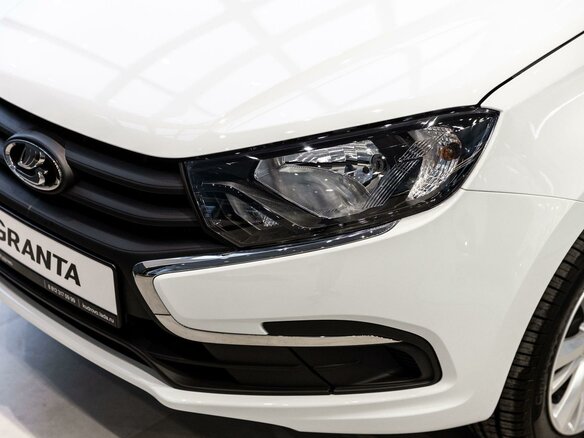 2026 Lada (ВАЗ) Granta I Рестайлинг, белый, 1098000 рублей - вид 24