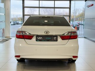 2016 Toyota Camry VII (XV50) Рестайлинг, белый, 1897000 рублей, вид 5