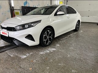 2021 Kia K3 II Рестайлинг, белый, 1950000 рублей, вид 1