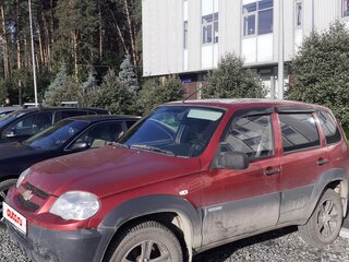 2011 Chevrolet Niva I Рестайлинг, красный, 550000 рублей, вид 1