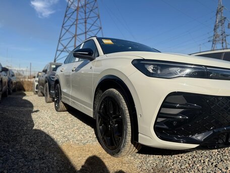 2025 Volkswagen Tiguan L Pro III (China Market), чёрный, 4620000 рублей, вид 3