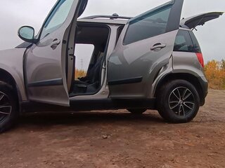 2011 Skoda Yeti I, серый, 610000 рублей, вид 4