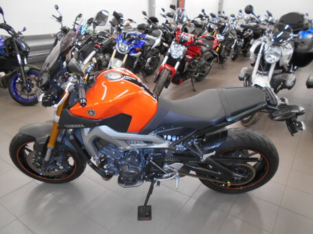 2014 Yamaha MT-09 (FZ-09), оранжевый, 610000 рублей, вид 5