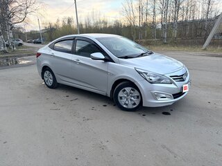 2016 Hyundai Solaris I Рестайлинг, серебристый, 950000 рублей, вид 3