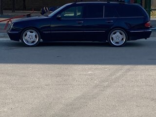 1999 Mercedes-Benz E-Класс 240 II (W210, S210) Рестайлинг, синий, 450000 рублей, вид 4